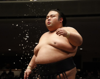 湊川親方 土俵入り