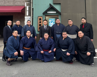 湊川親方 集合写真